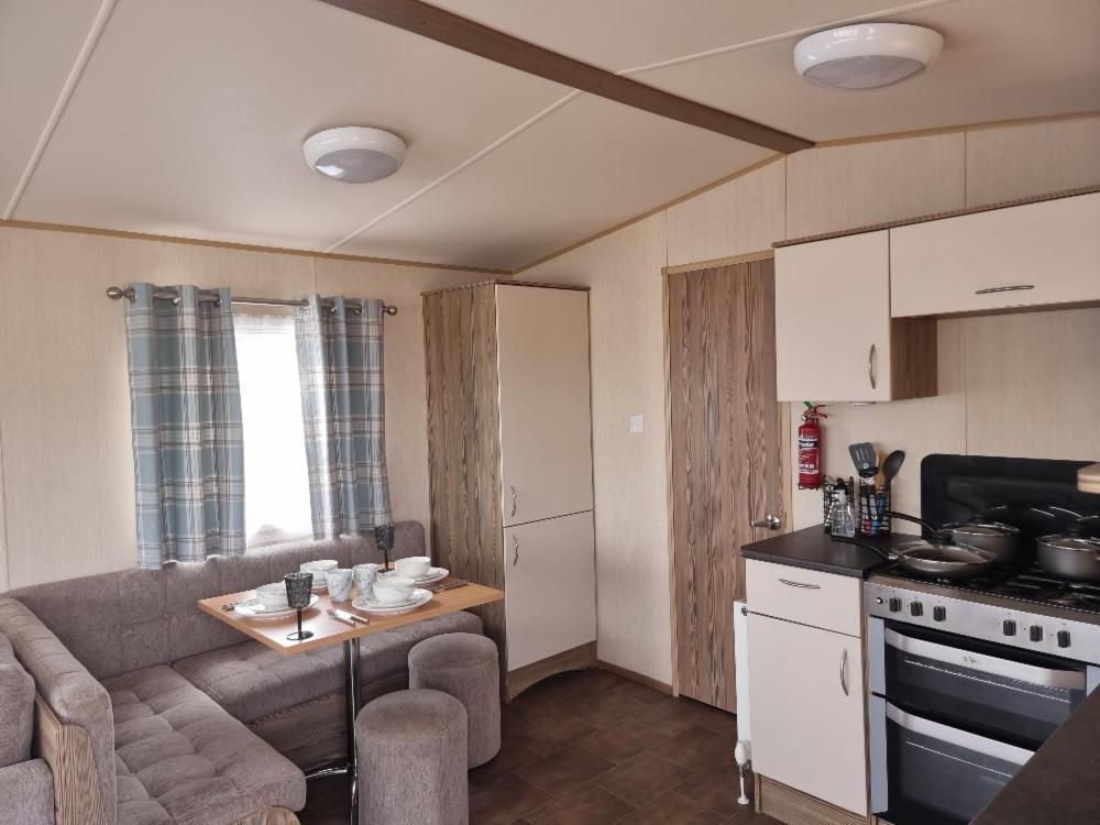 Willow-Static Caravan On Holiday Park Near Margate, Kent Hotell Birchington-on-Sea Eksteriør bilde