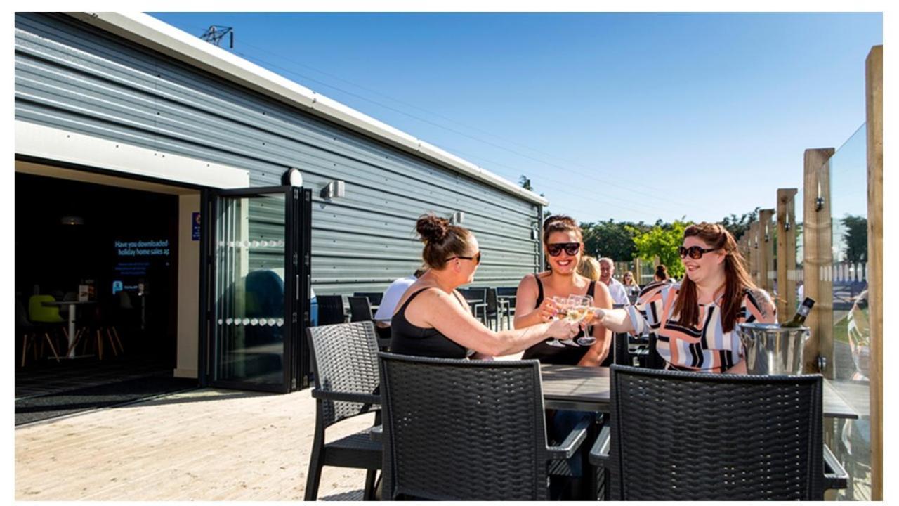 Willow-Static Caravan On Holiday Park Near Margate, Kent Hotell Birchington-on-Sea Eksteriør bilde